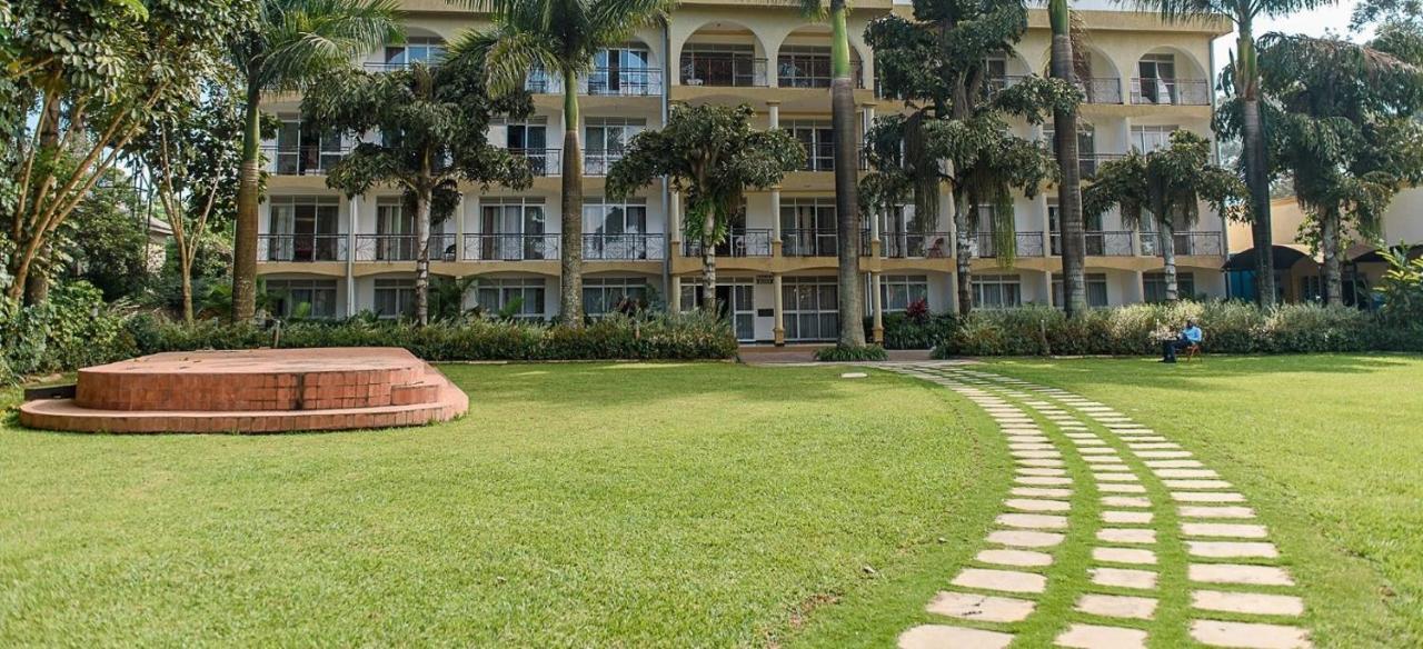 Garden Courts Hotel Masaka Buitenkant foto