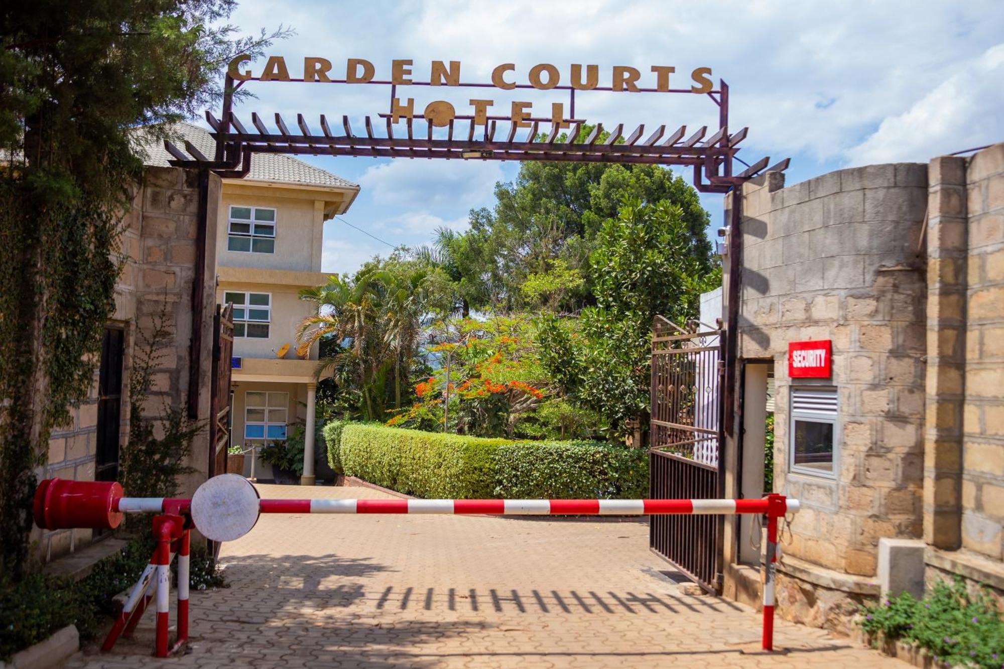 Garden Courts Hotel Masaka Buitenkant foto